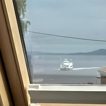 Charming By The Sea Asker