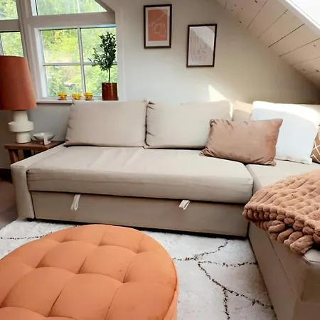 Charming By The Sea Apartment